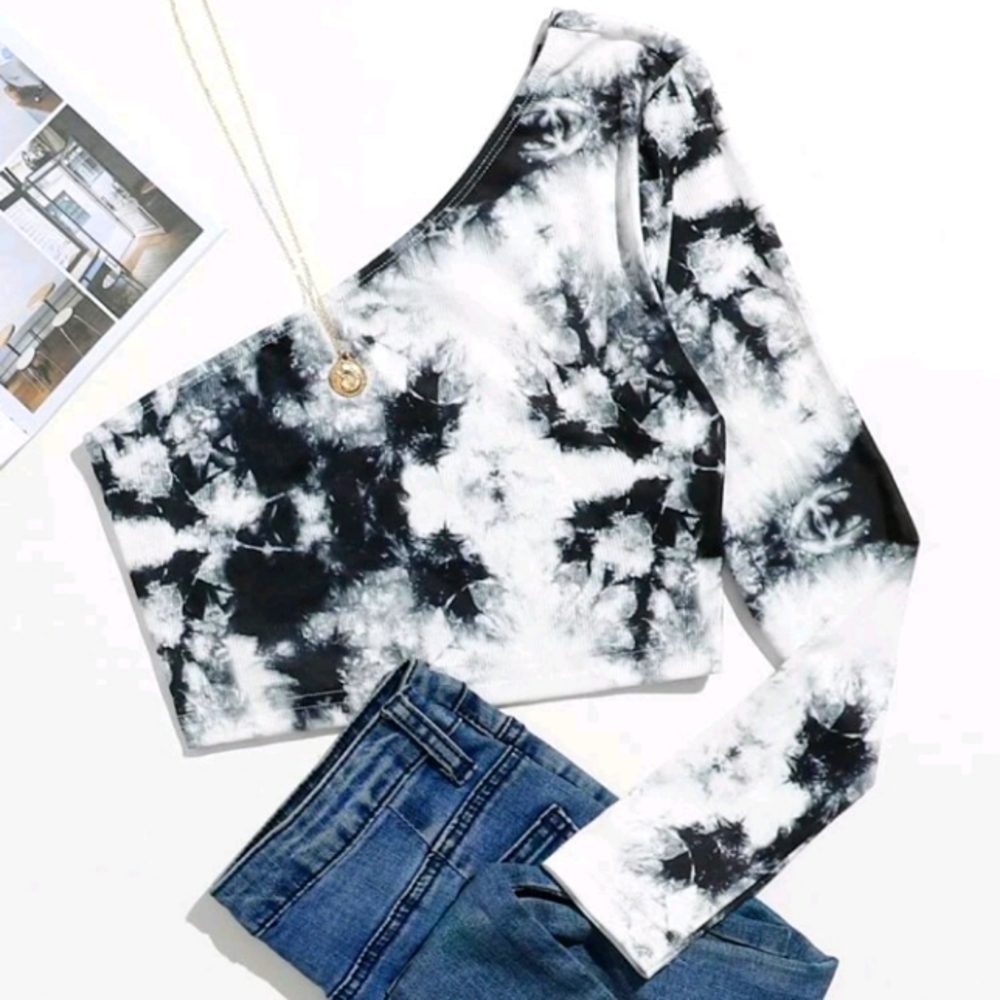 One shoulder, cropped shirt